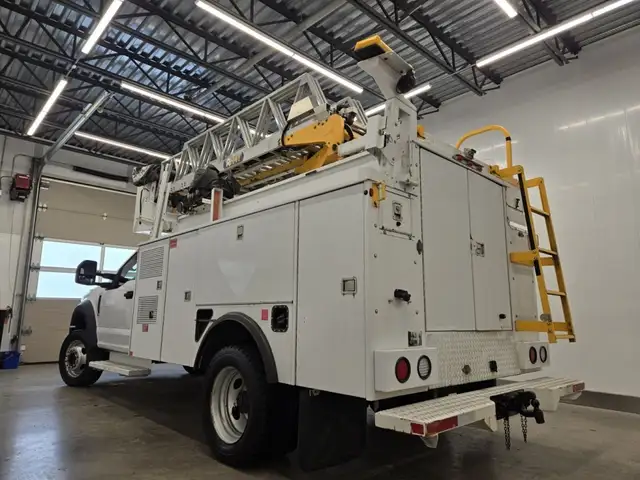 Ford F 550 2017 — photo 2