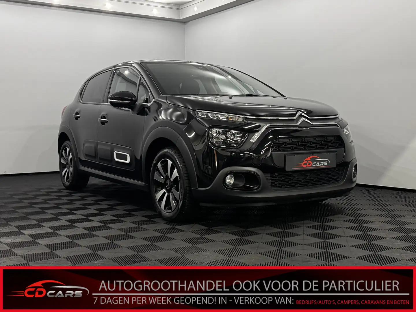 Citroen C3 1.2 PureTech Feel Edition Clima, Camera, Apple car Zwart - 1