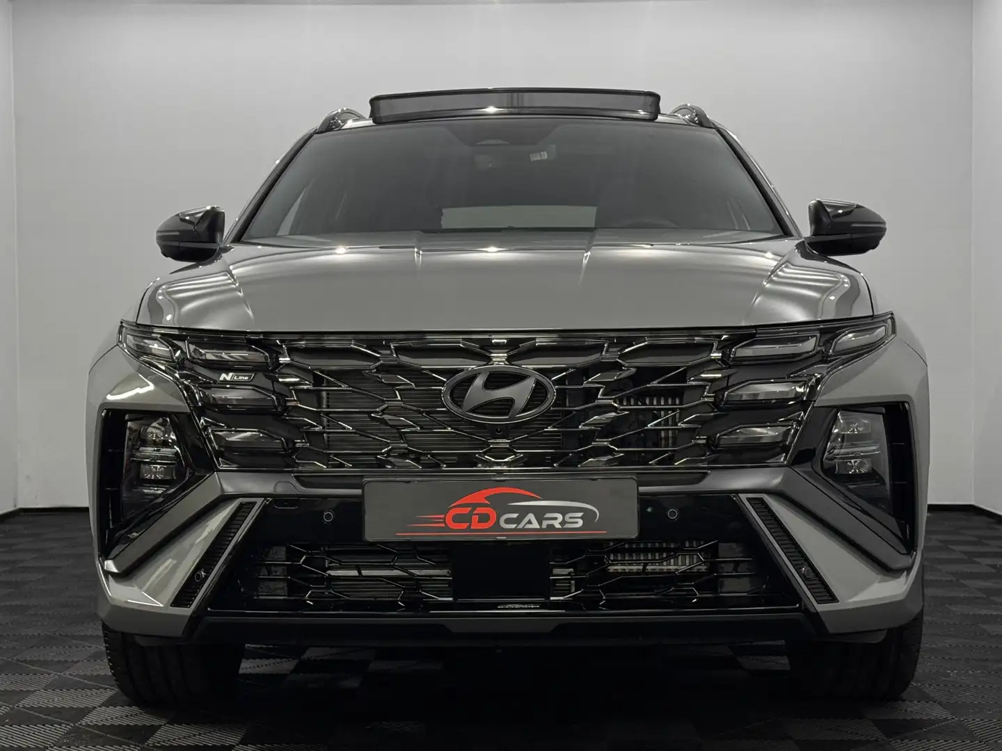 Hyundai TUCSON 1.6 T-GDI PHEV N Line Sky Plug-in 252 PK Nieuwe mo Grijs - 2