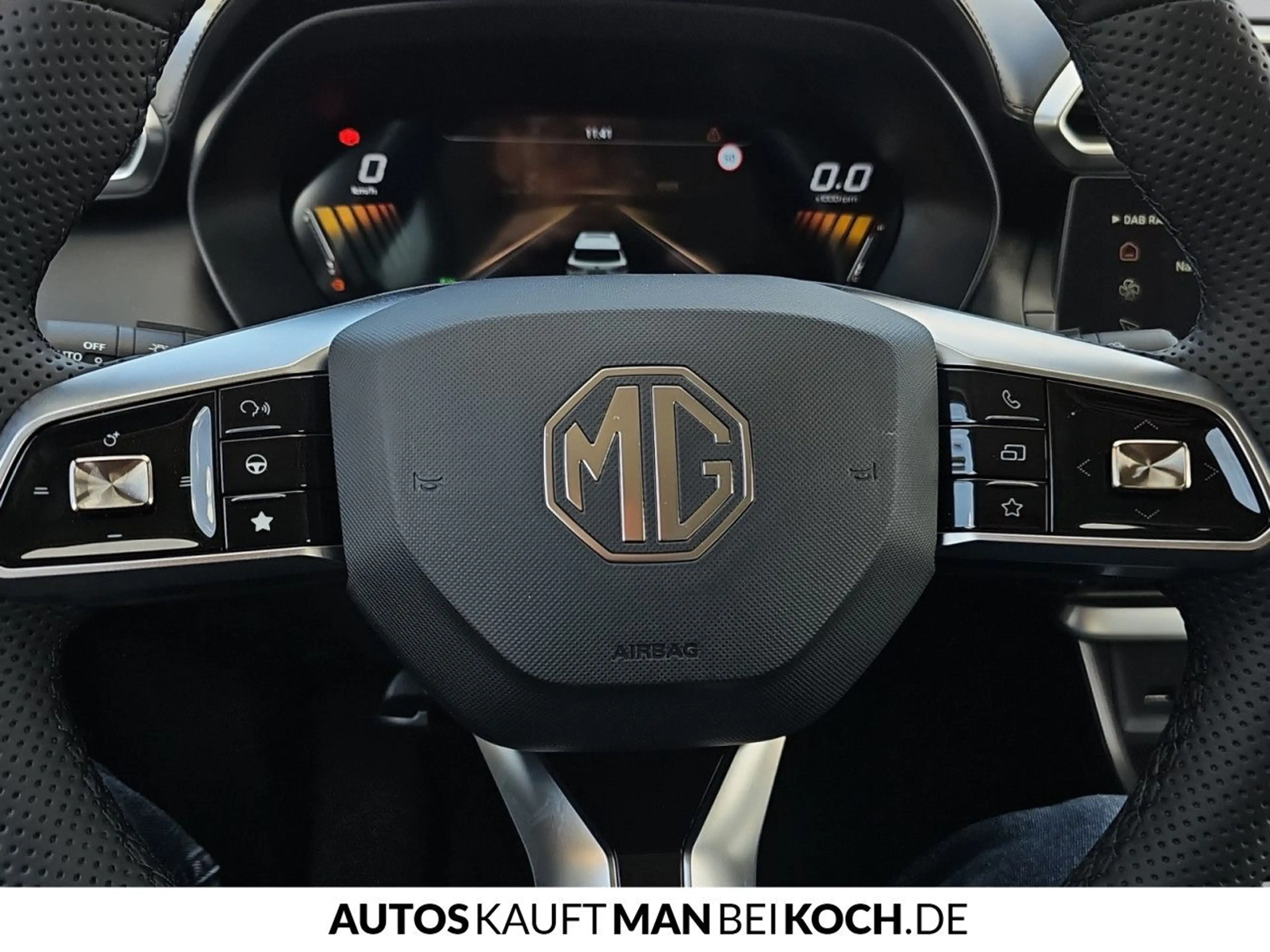 MG ZS Hybrid+ COMFORT MY26 Green LED KAM PDC — photo 12