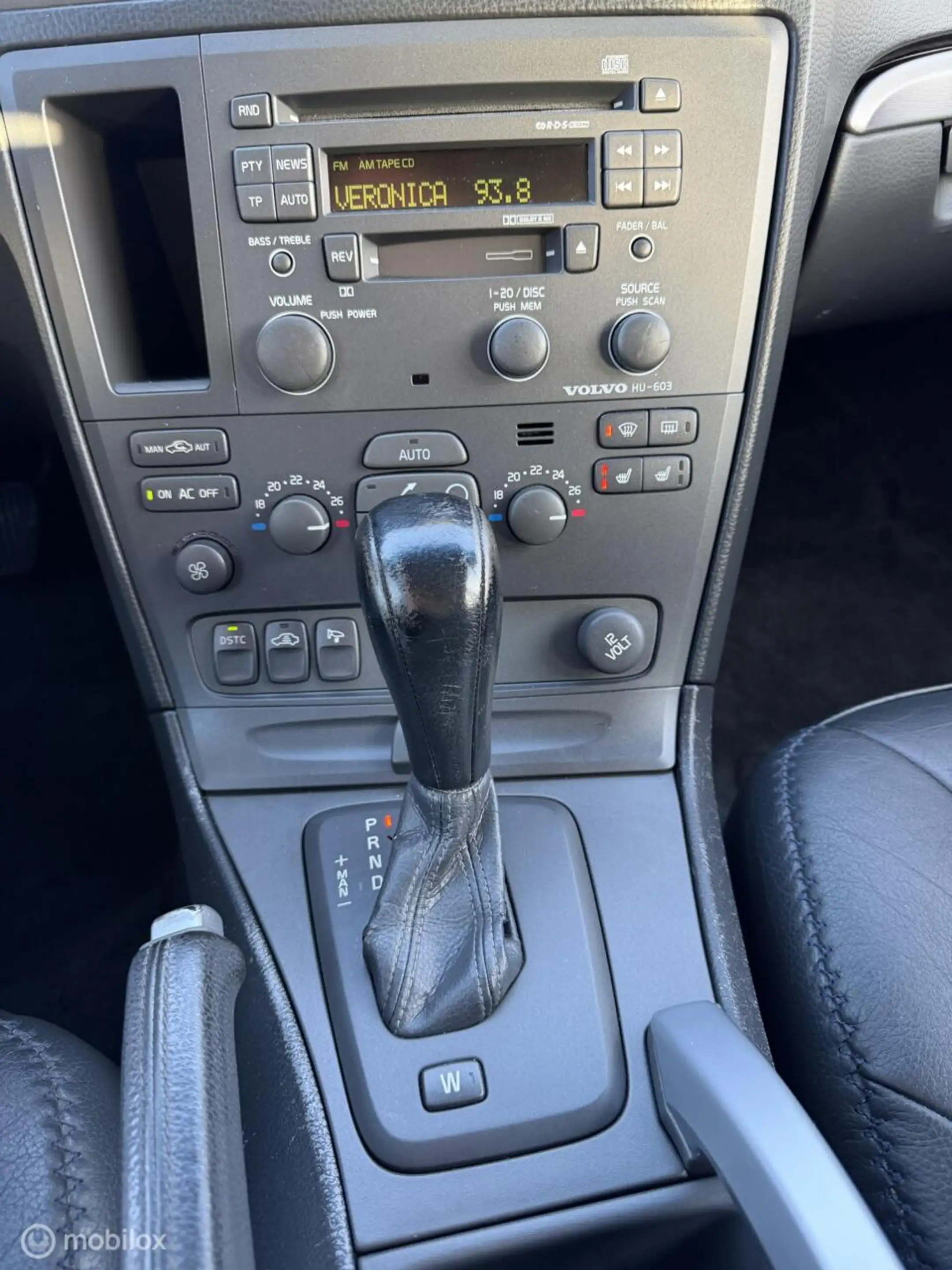 Volvo XC70 2.5 T Comfort Line AUTOMAAT / RIJKLAAR — photo 4