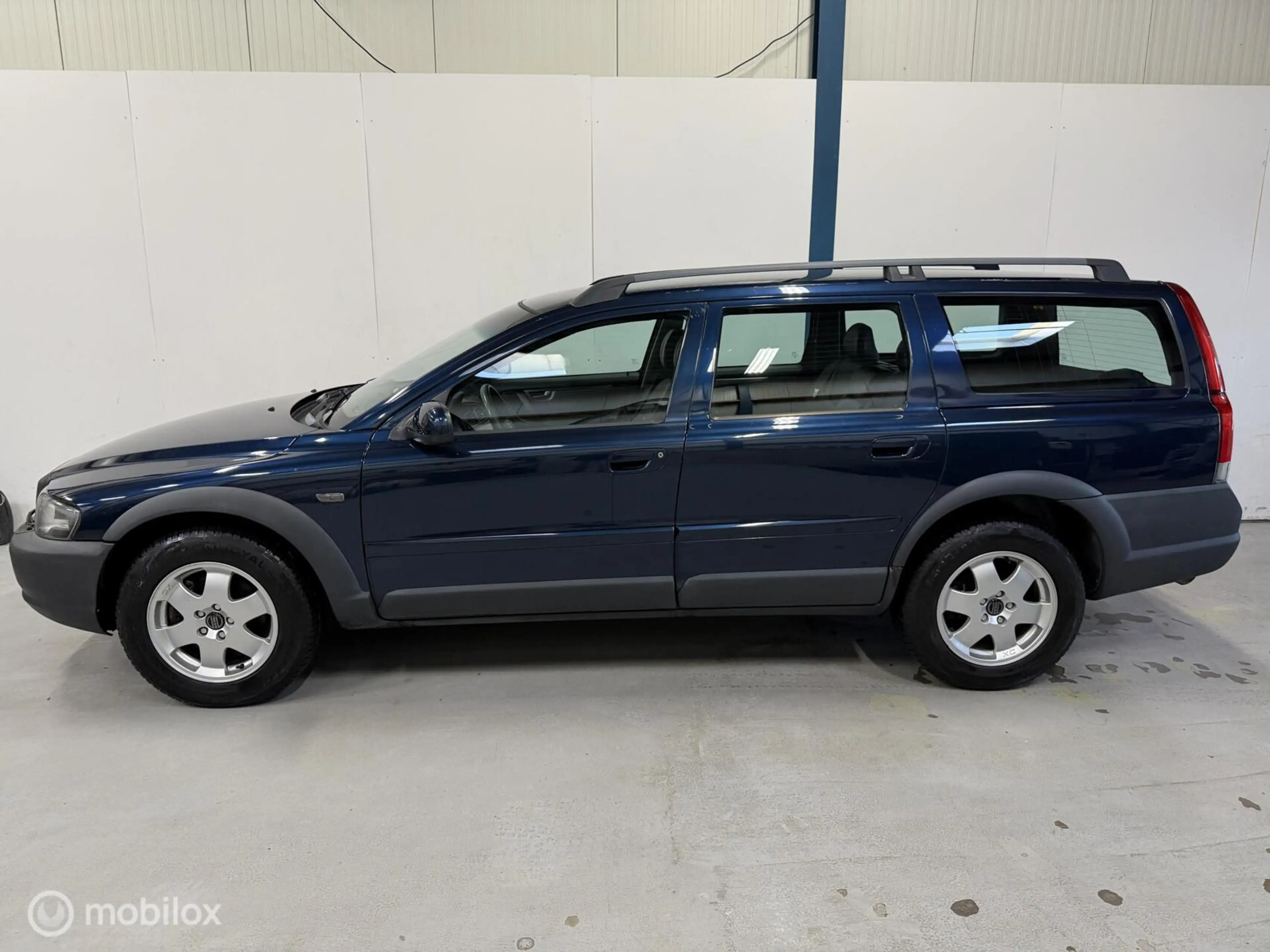Volvo XC70 2.5 T Comfort Line AUTOMAAT / RIJKLAAR — photo 13