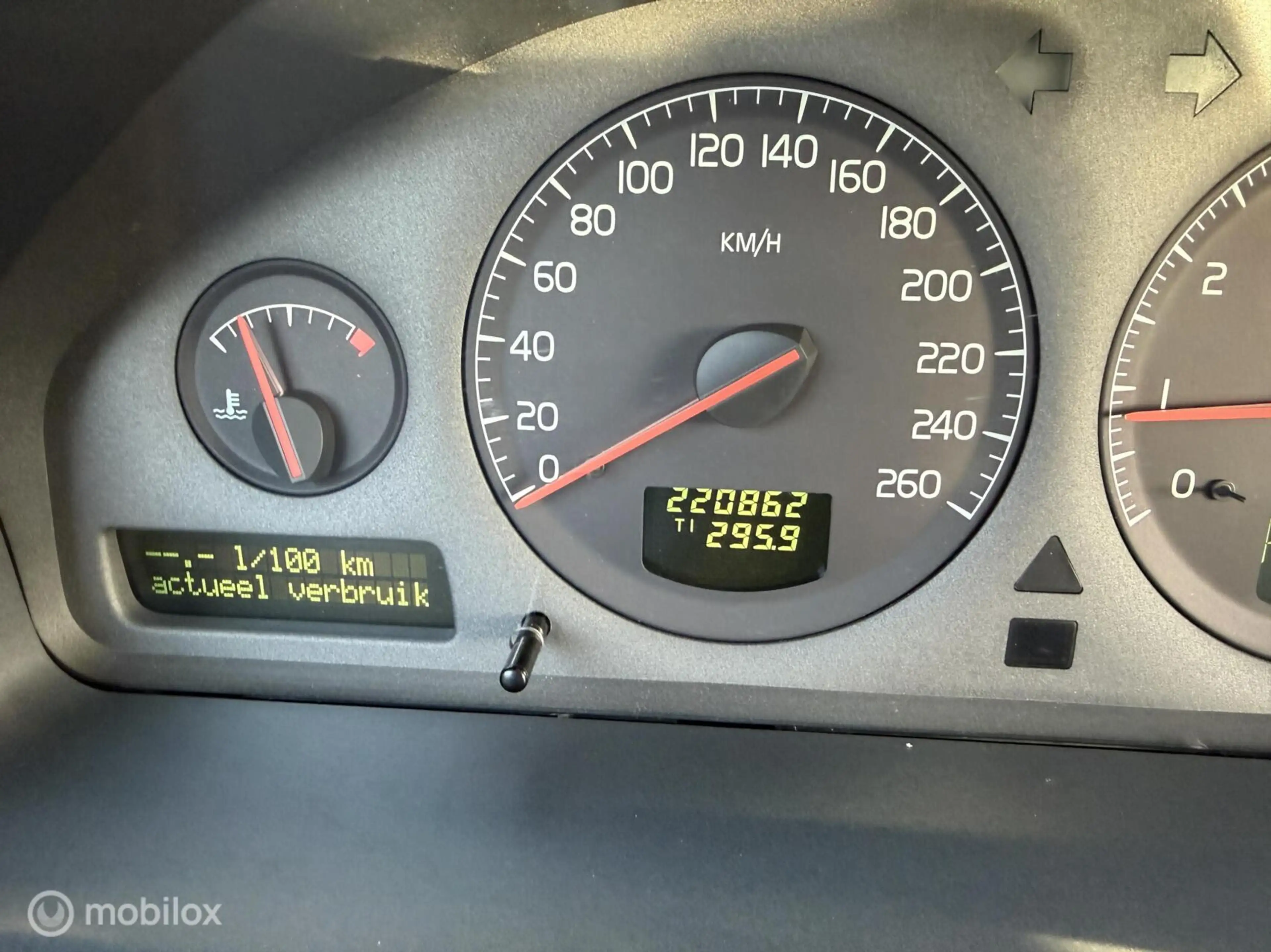 Volvo XC70 2.5 T Comfort Line AUTOMAAT / RIJKLAAR — photo 6