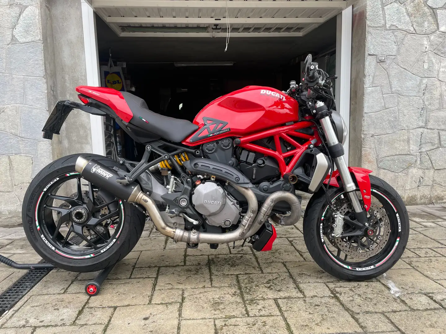 Ducati Monster 1200 Rojo - 1