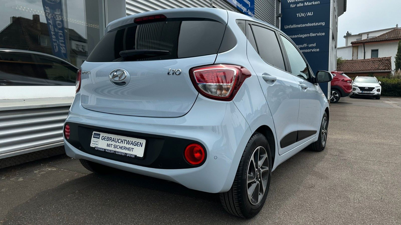 Hyundai i10 1,2 UNFALLFREI/SHZ/LHZ/PDC/8-FACH/GARANTIE — photo 4