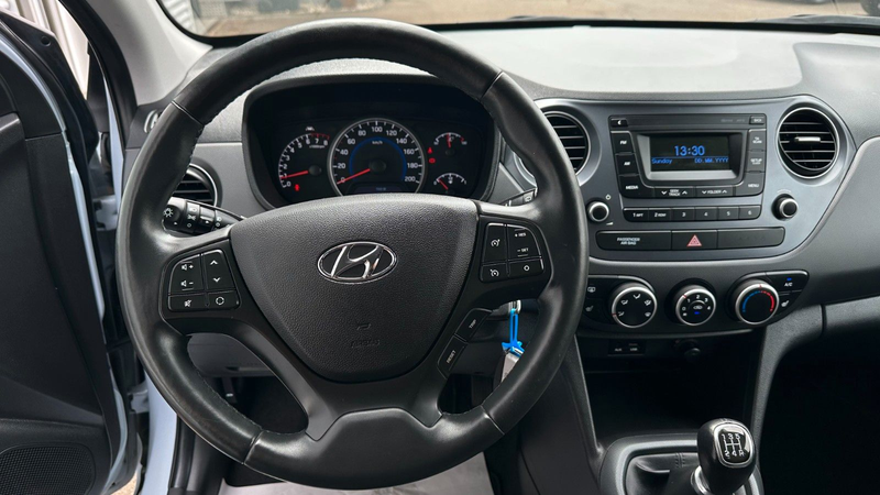 Hyundai i10 1,2 UNFALLFREI/SHZ/LHZ/PDC/8-FACH/GARANTIE — photo 10