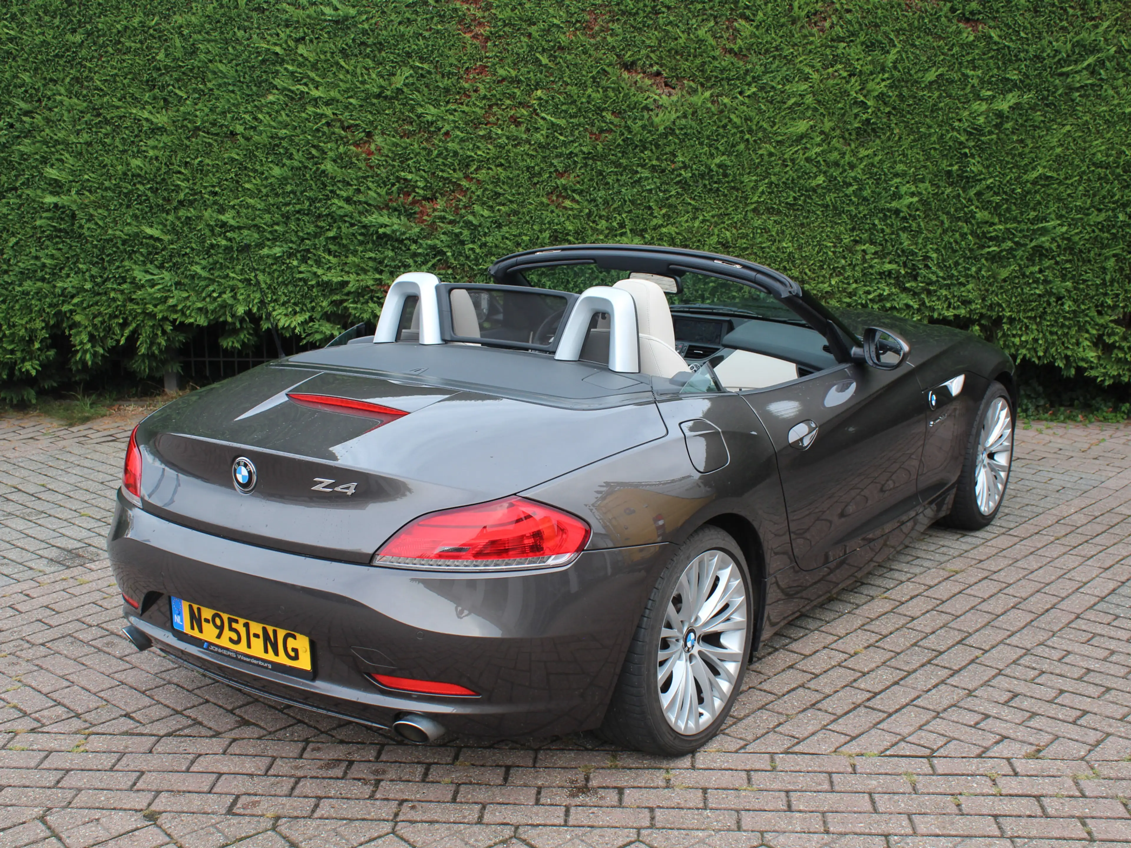 BMW Z4 Roadster sDrive35i Executive — photo 6