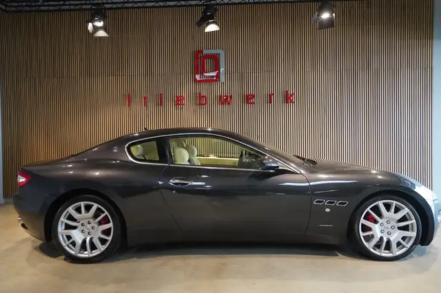 Maserati GranTurismo GranTurismo-1Hd-U-frei-BRD-FZG-Top Zust.20 Zoll