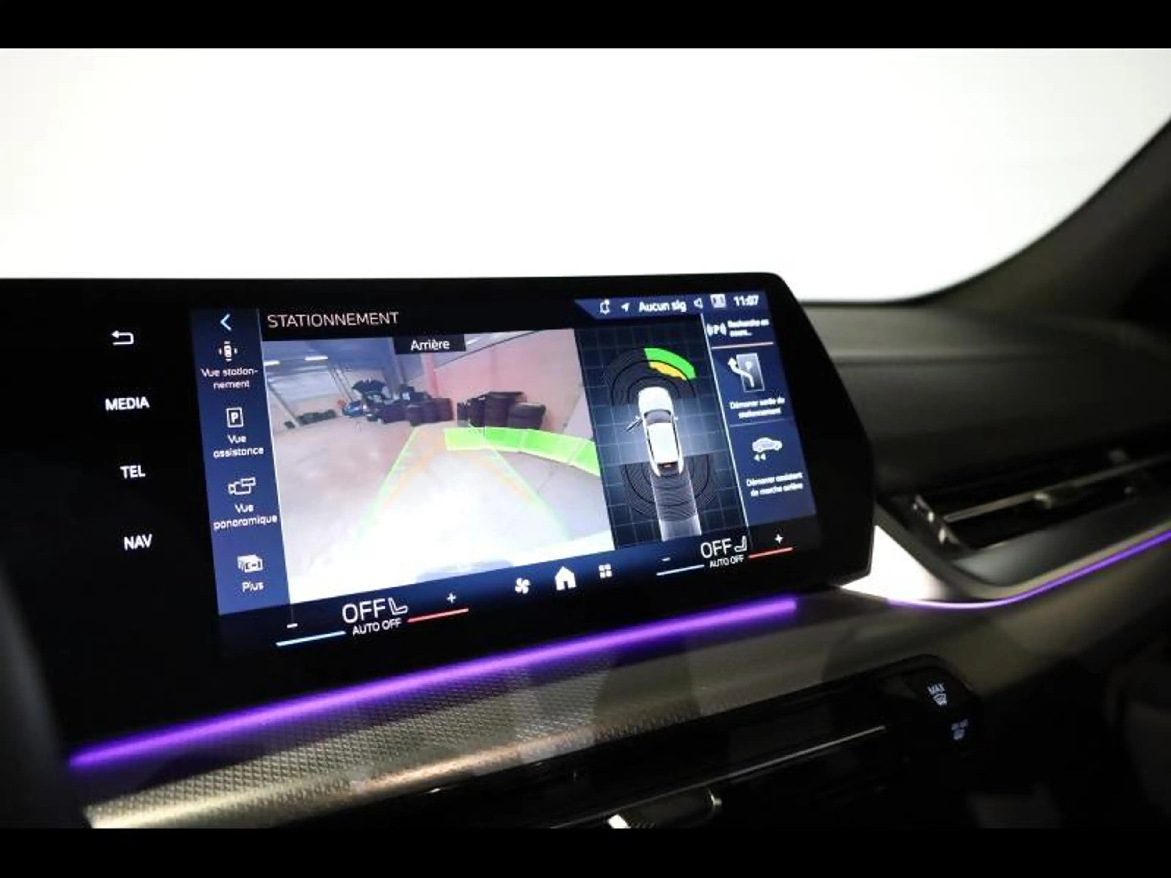 BMW X2 sDrive18d Kit M Sport — photo 15