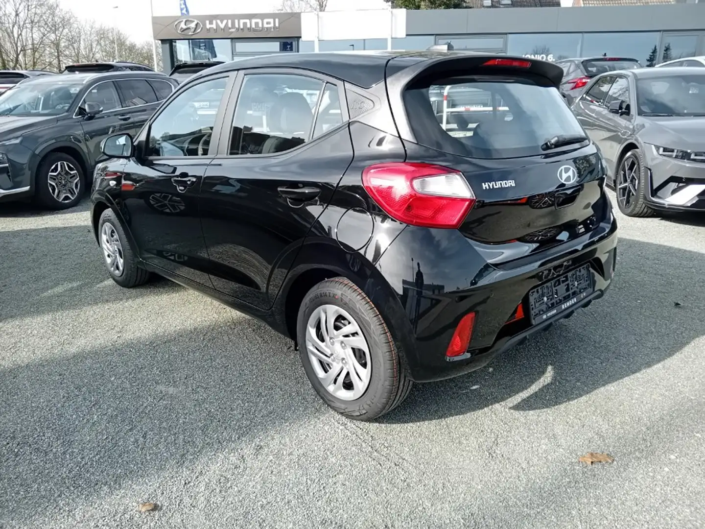 Hyundai i10 1.0 Select Schwarz - 2