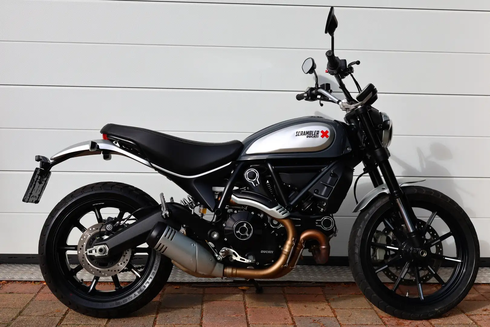 Ducati Scrambler 800 ICON ABS Gri - 1