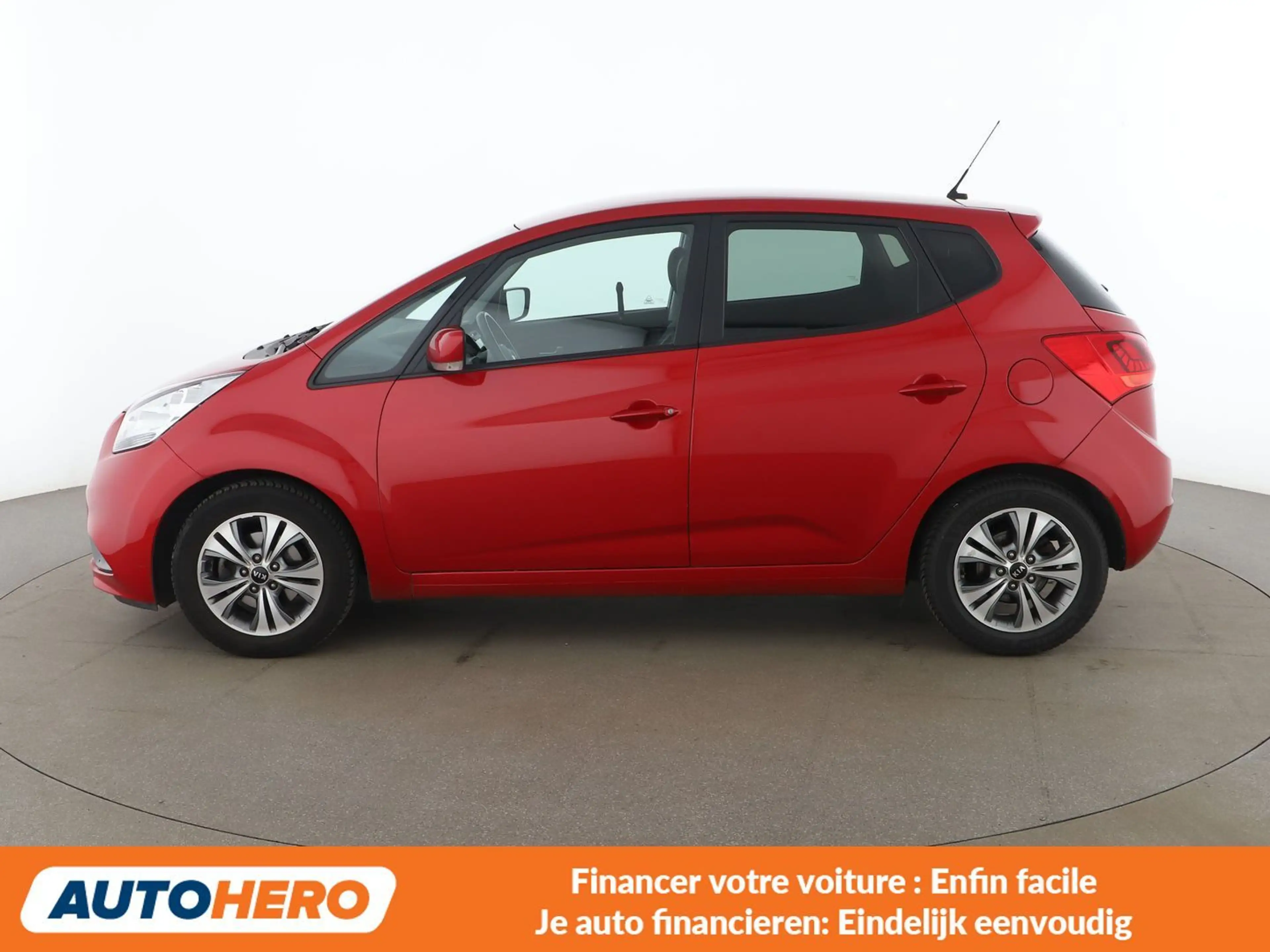 Kia Venga 1.6 Dream Team — photo 3