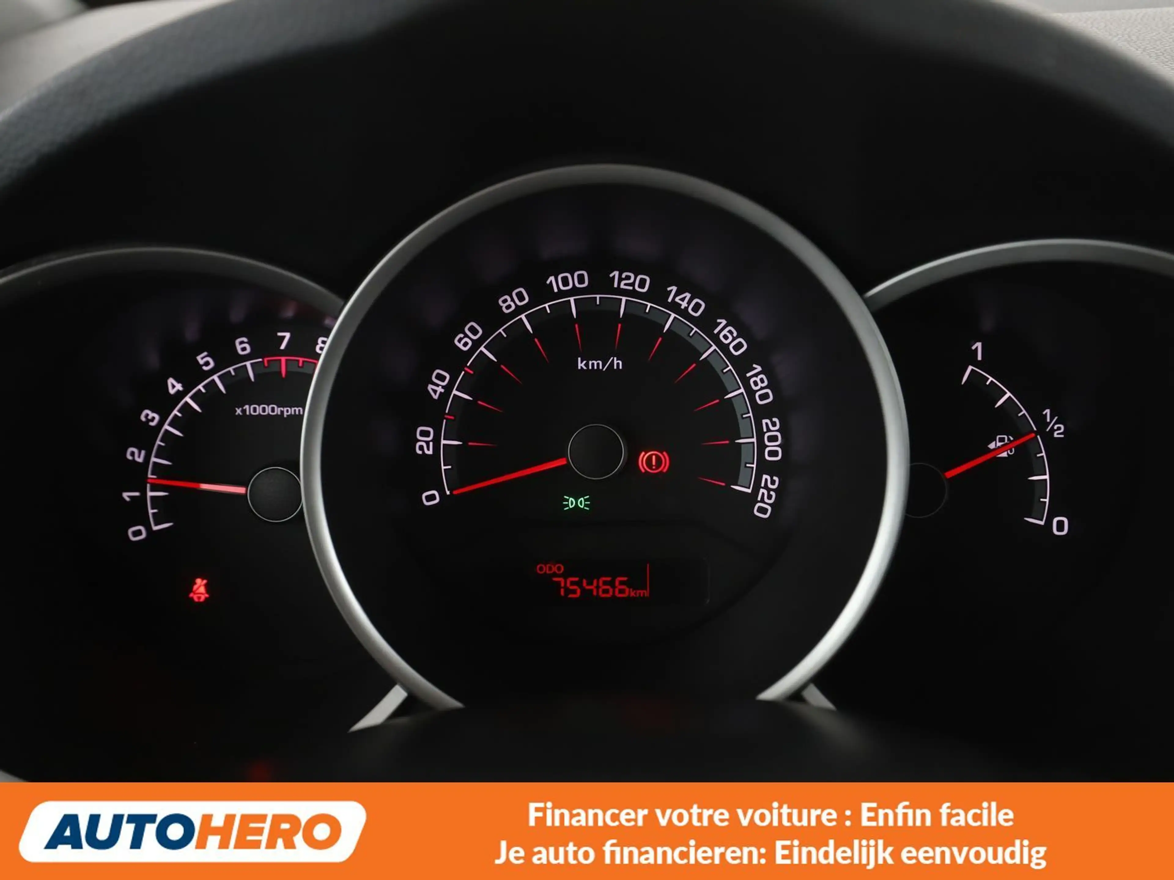 Kia Venga 1.6 Dream Team — photo 6