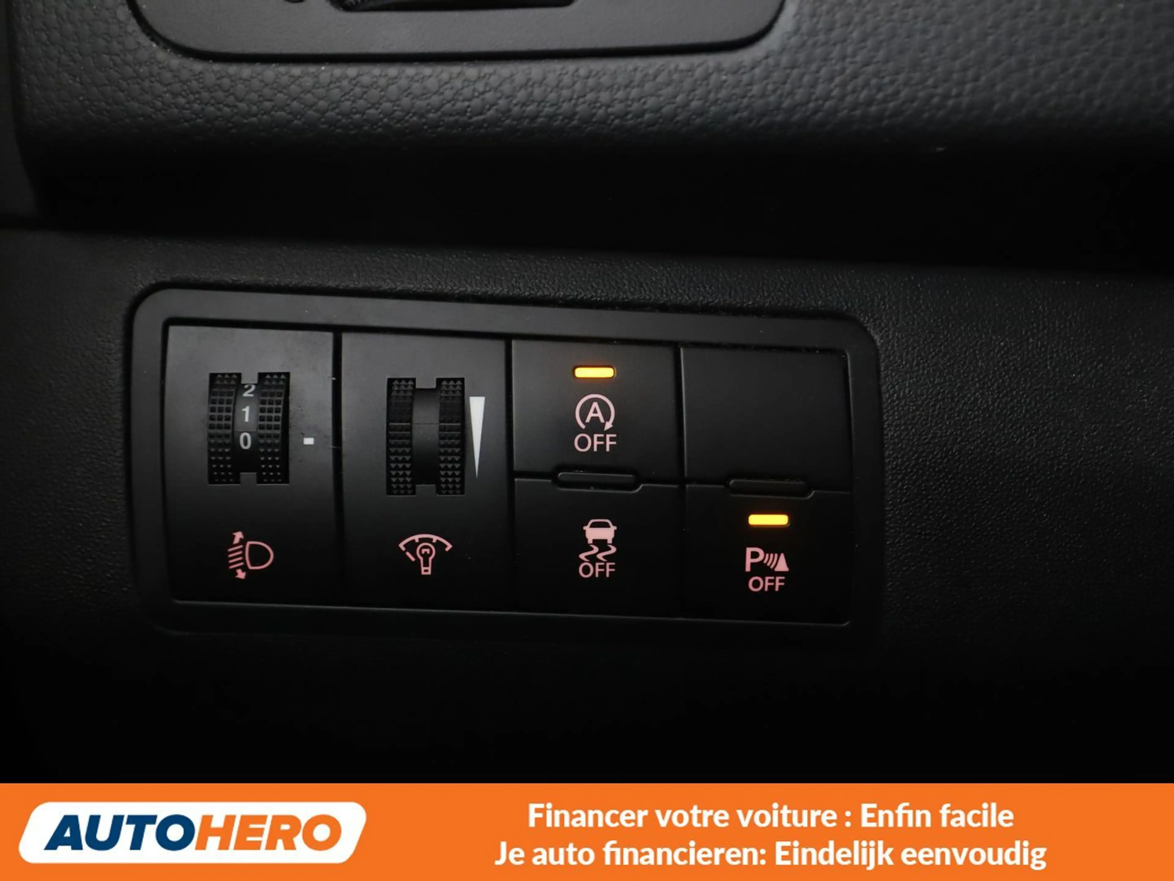 Kia Venga 1.6 Dream Team — photo 13