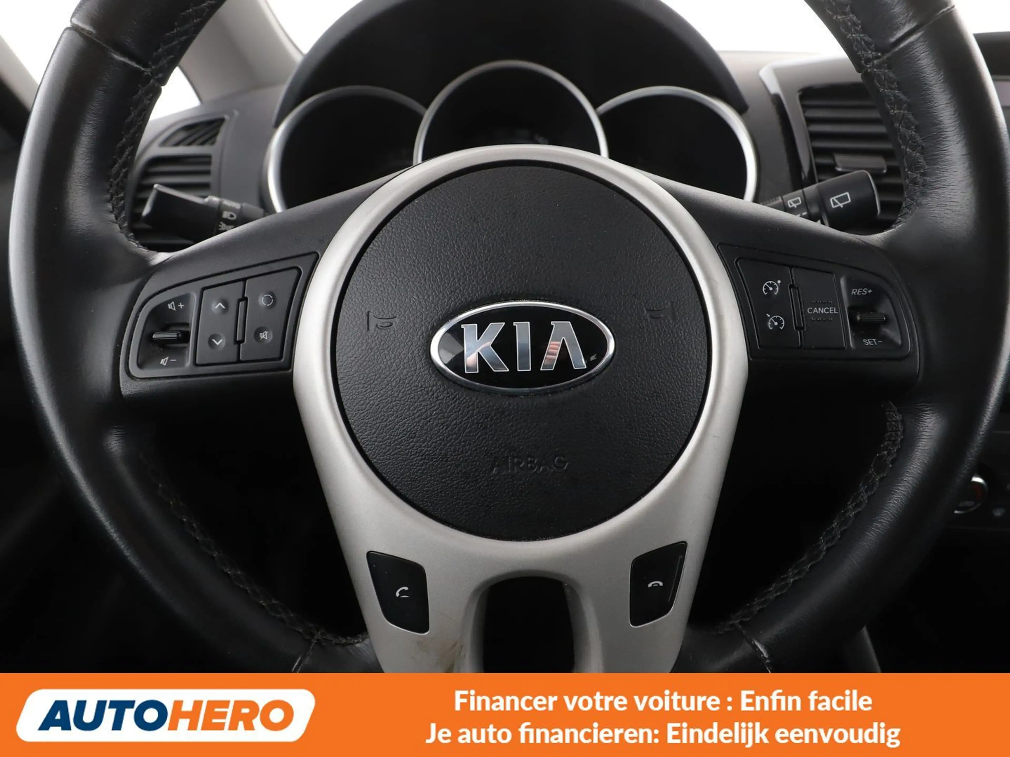 Kia Venga 1.6 Dream Team — photo 5