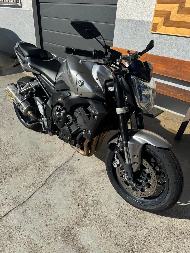 Yamaha FZ 1