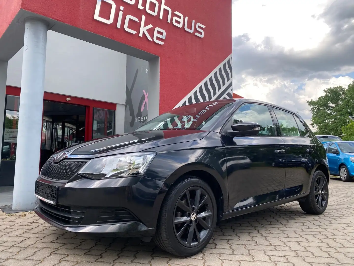 Skoda Fabia Red & Grey 1,2l 45tkm Sitzheizg PDC Schwarz - 1