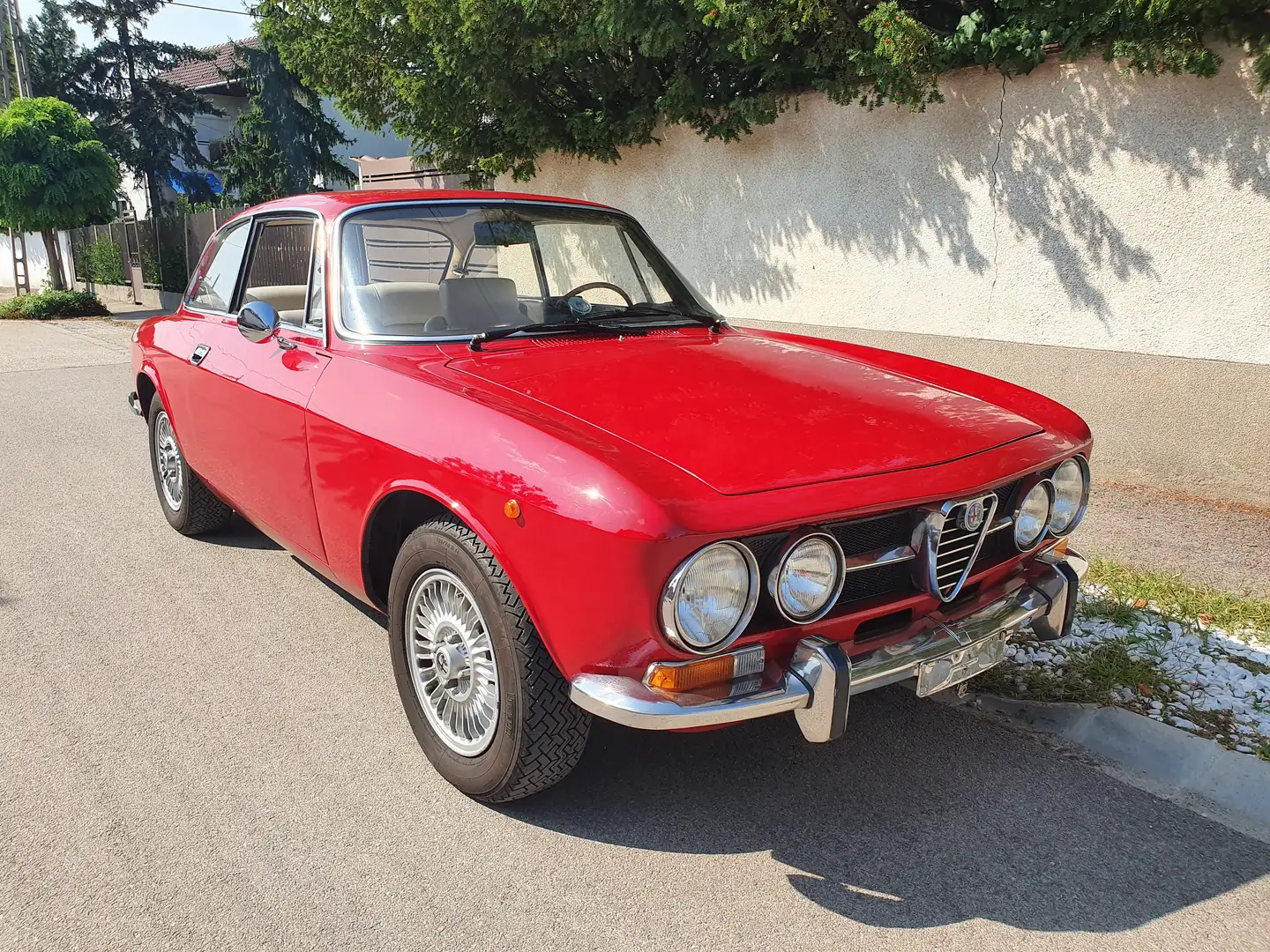Alfa Romeo 1750 GT Veloce Rot - 1