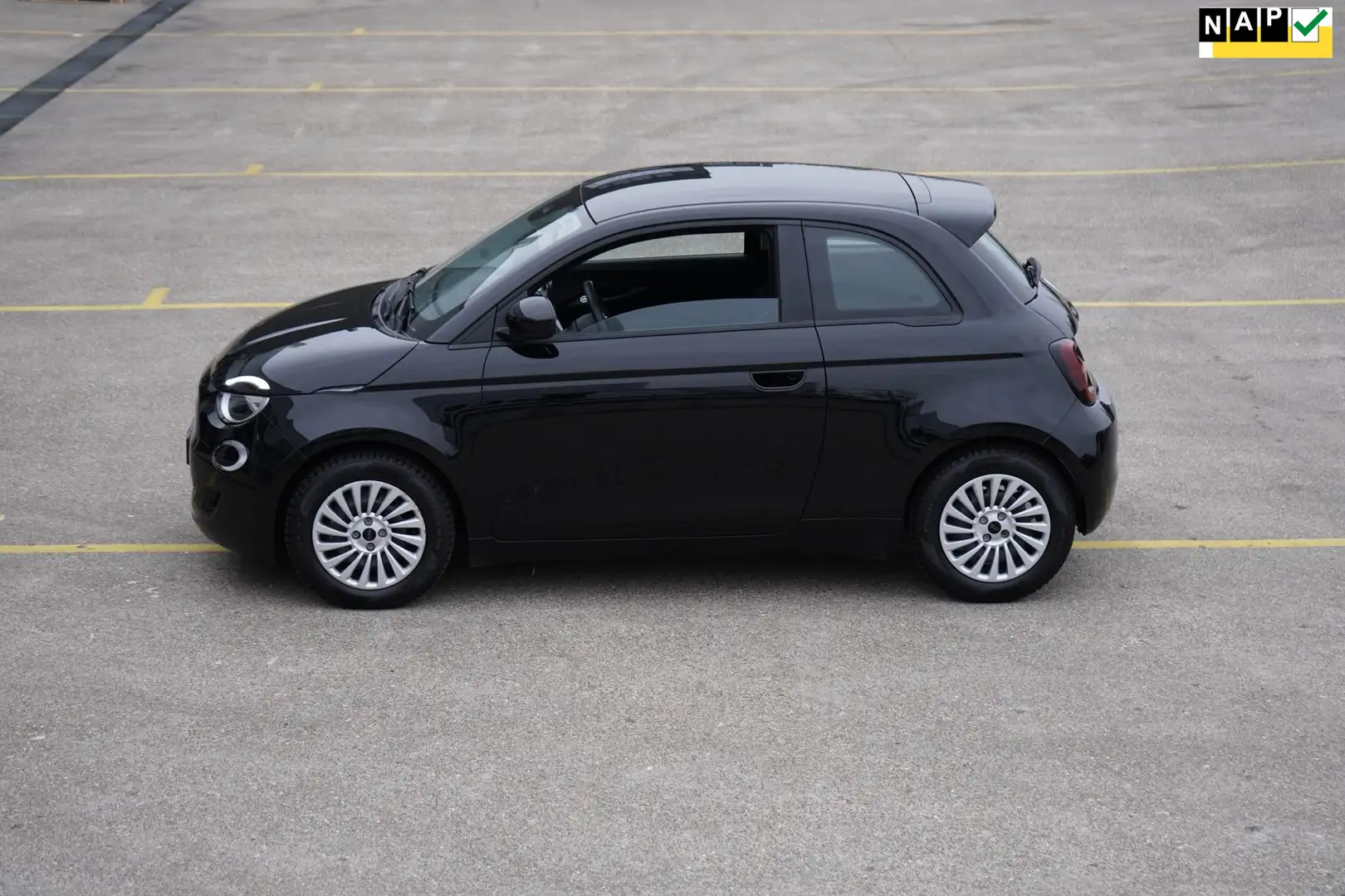 Fiat 500 Urban 42 kWh Schwarz - 1