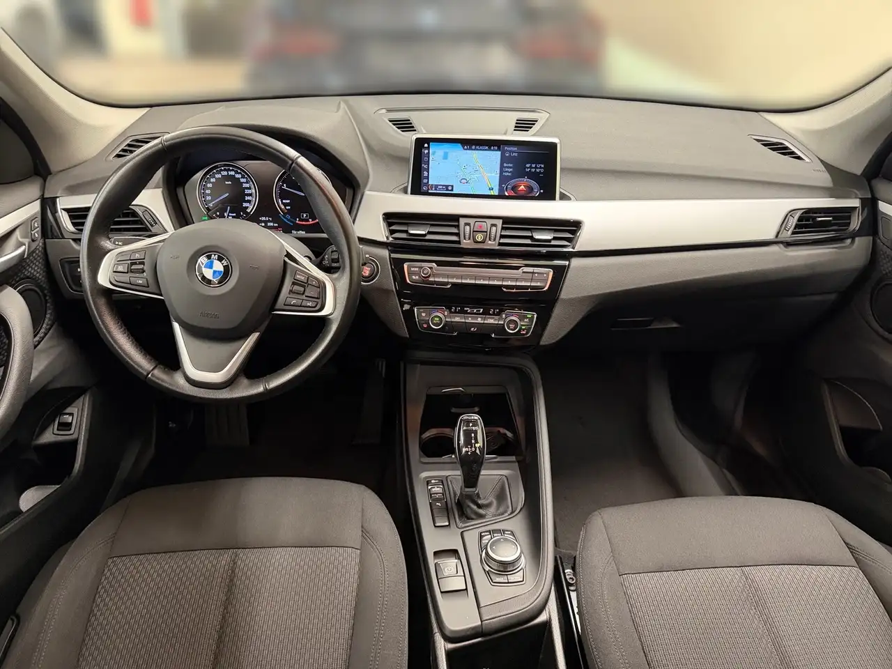 BMW X1 sDrive18d, миниатюра 8