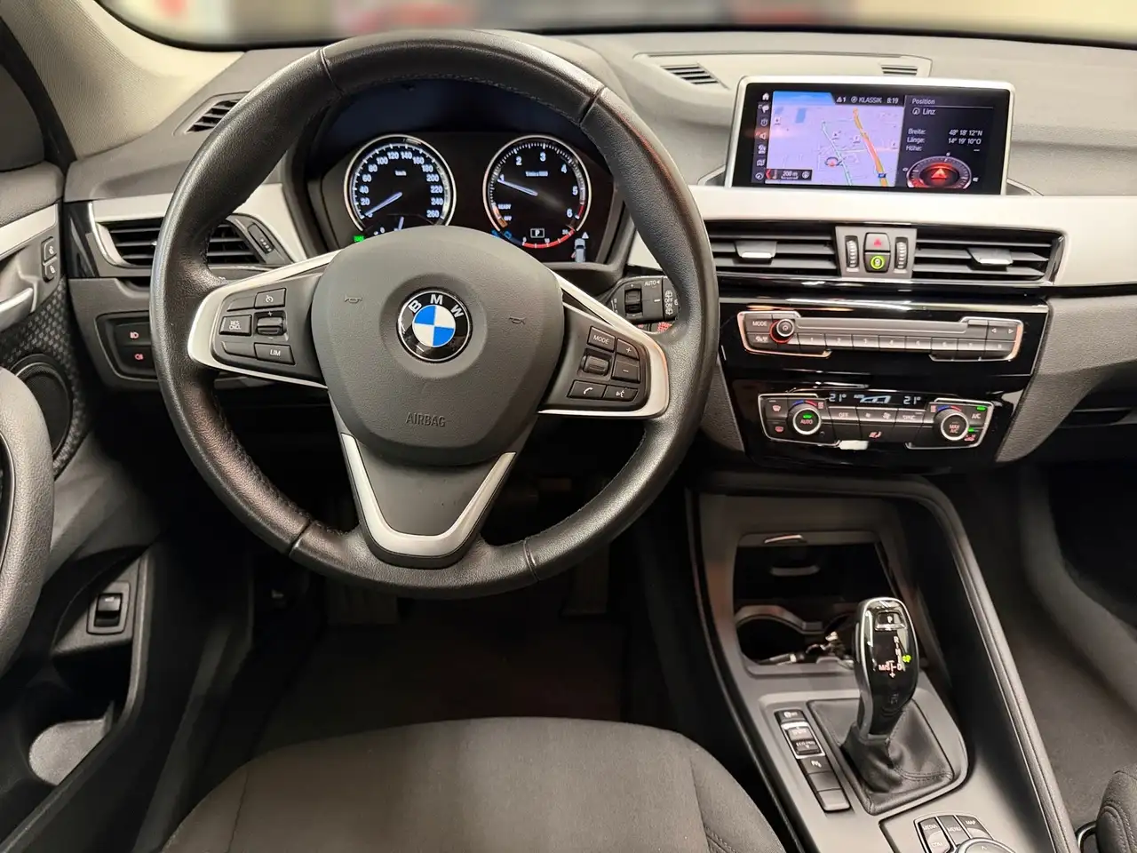 BMW X1 sDrive18d, миниатюра 7