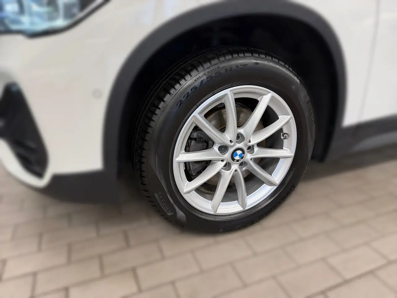 BMW X1 sDrive18d, миниатюра 3