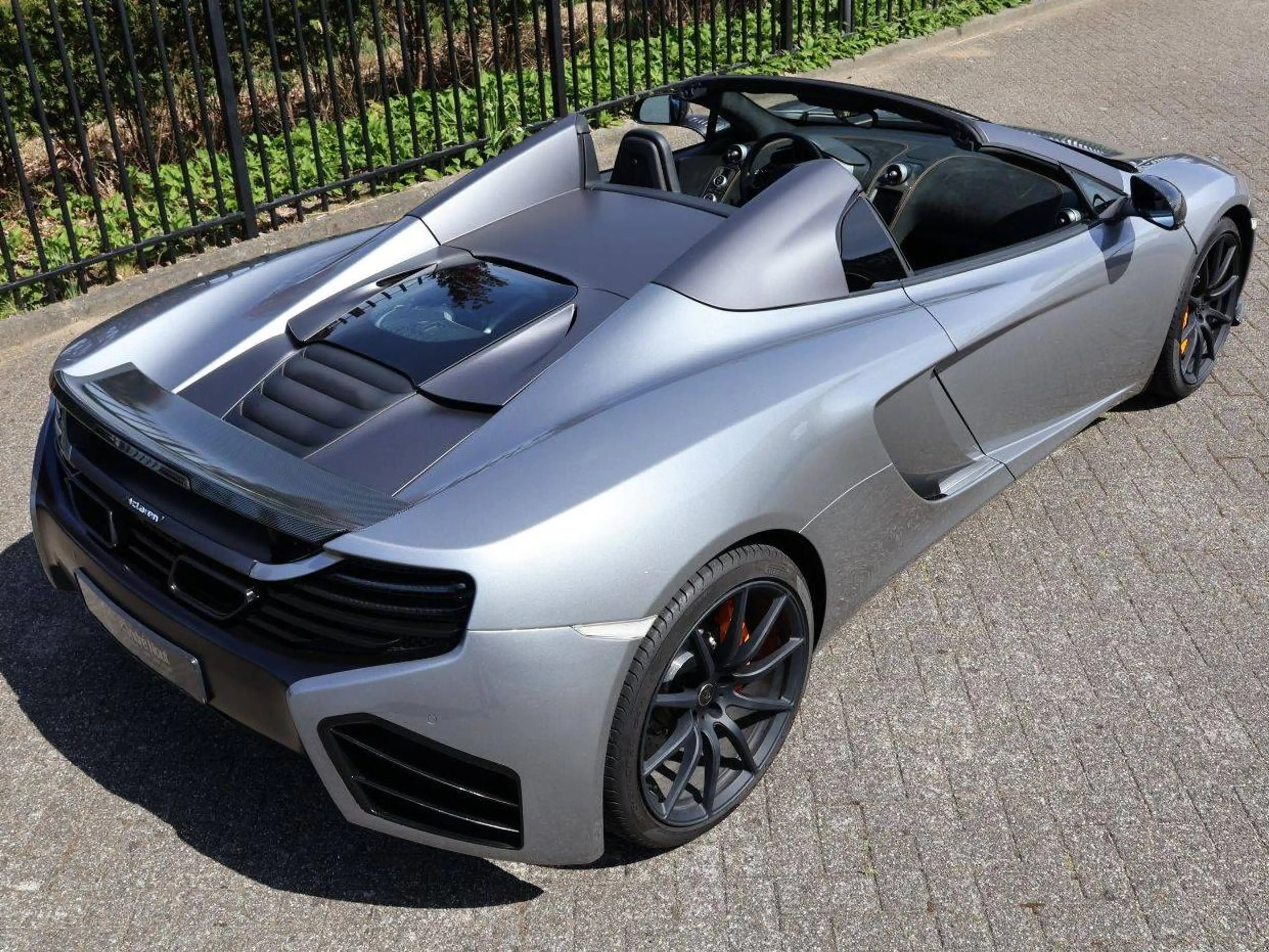 McLaren MP4-12C spider MSO — photo 13