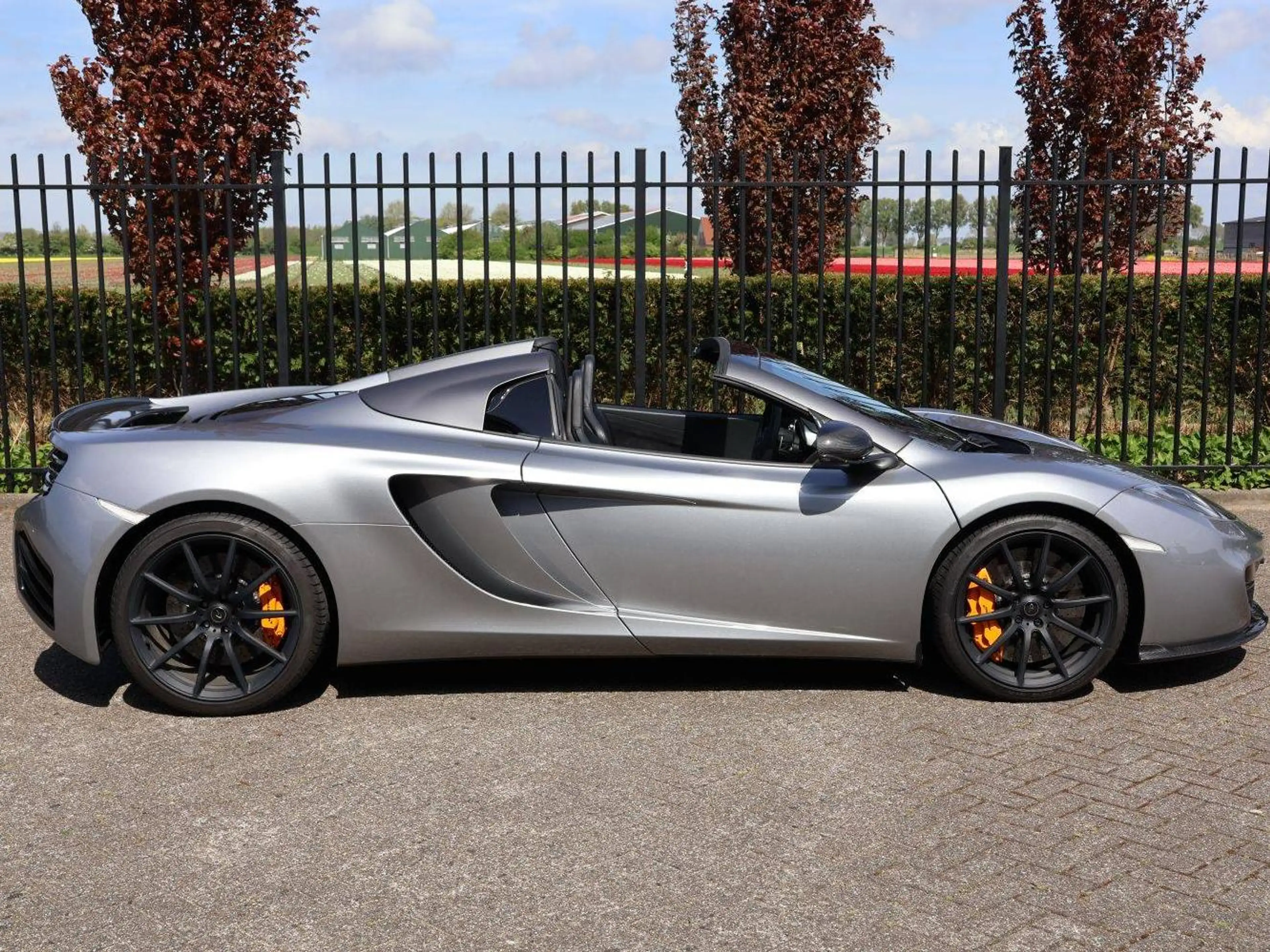 McLaren MP4-12C spider MSO — photo 14