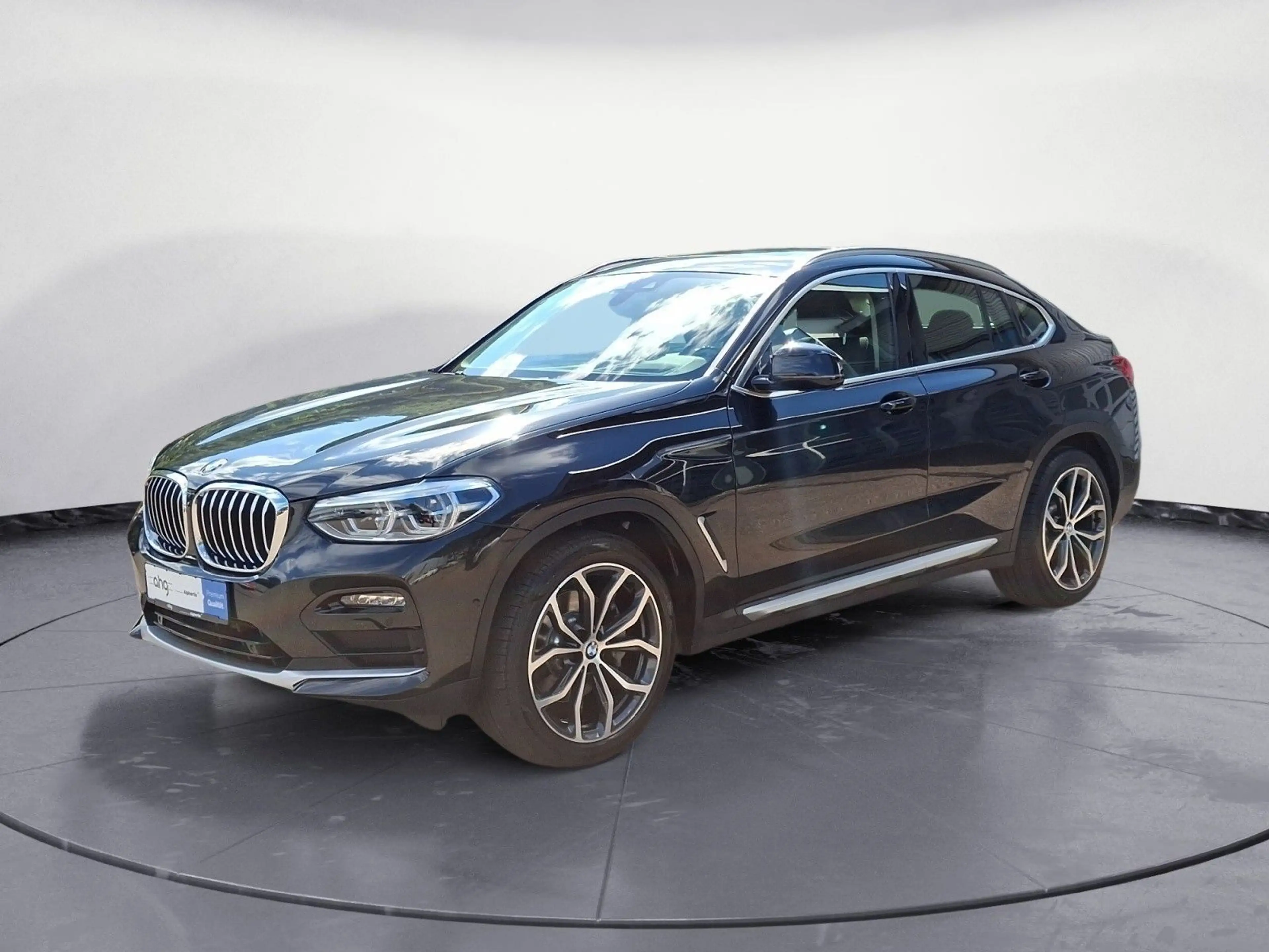 BMW X4 xDrive30i AT xLine Innovationsp. Sport Aut. — photo 2