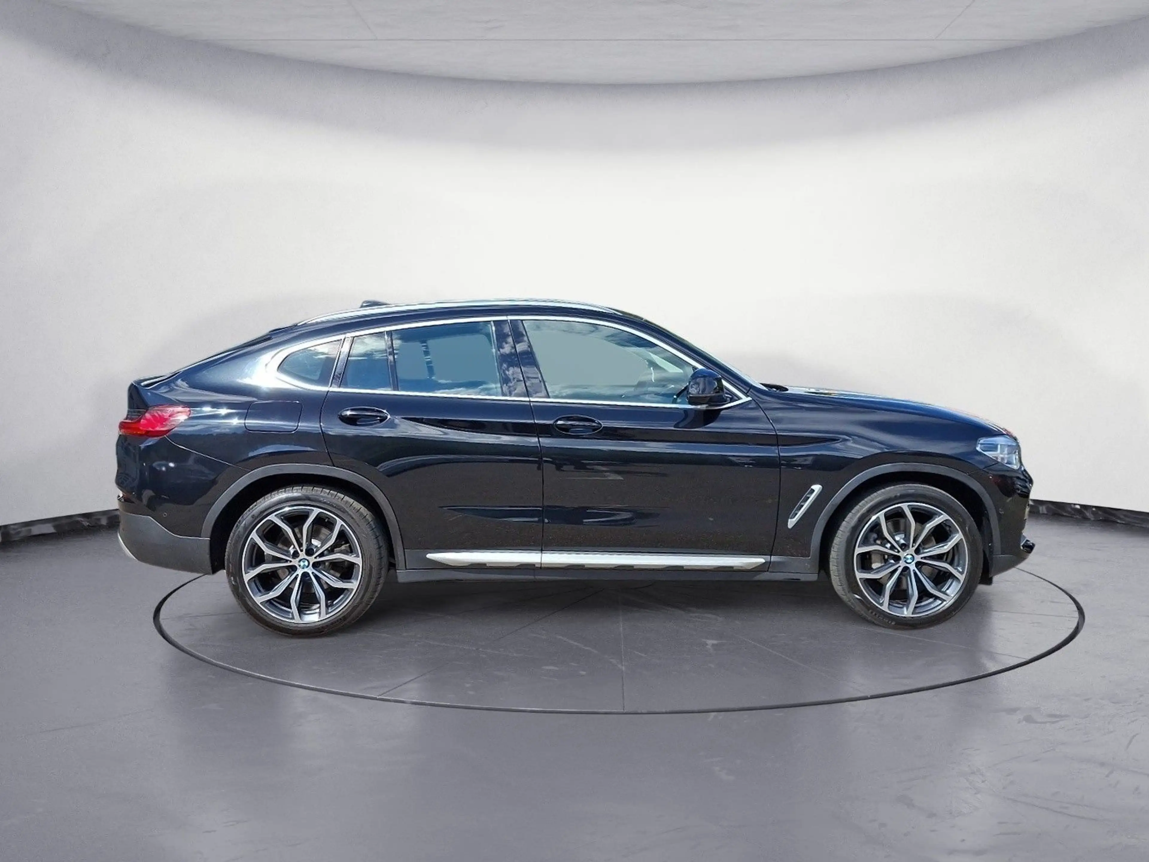 BMW X4 xDrive30i AT xLine Innovationsp. Sport Aut. — photo 5