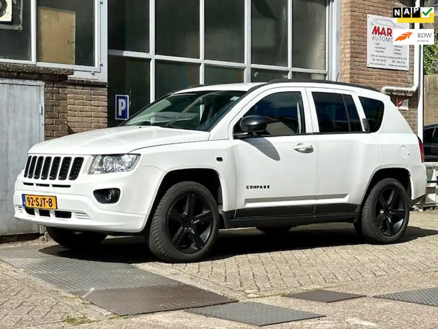 Jeep Compass Automaat 2.4 Limited 4WD Wit - 1