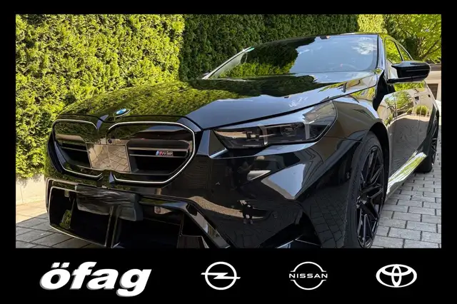 BMW M5 AHK+LED+Navi+Pano+SD+SHZ+3xKlima+4xSHZ+Kam. Ansicht 1
