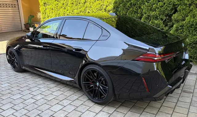 BMW M5 AHK+LED+Navi+Pano+SD+SHZ+3xKlima+4xSHZ+Kam. Ansicht 6