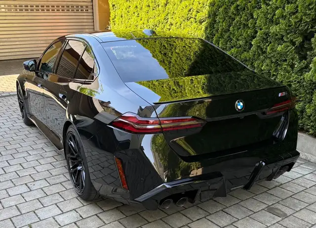BMW M5 AHK+LED+Navi+Pano+SD+SHZ+3xKlima+4xSHZ+Kam. Ansicht 10