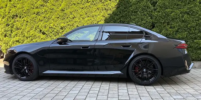 BMW M5 AHK+LED+Navi+Pano+SD+SHZ+3xKlima+4xSHZ+Kam. Ansicht 5