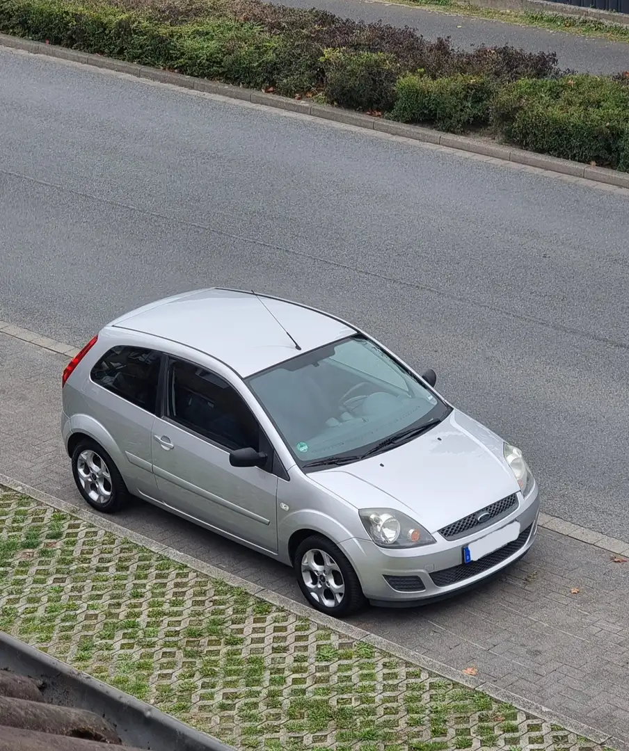 Ford Fiesta Style - 1