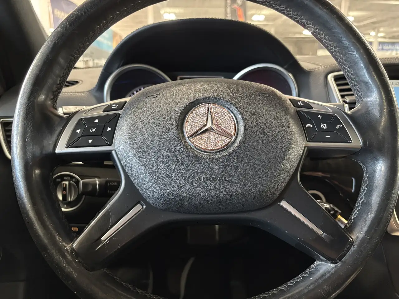 Mercedes-Benz GL-Class снимка Mercedes-Benz GL-Class