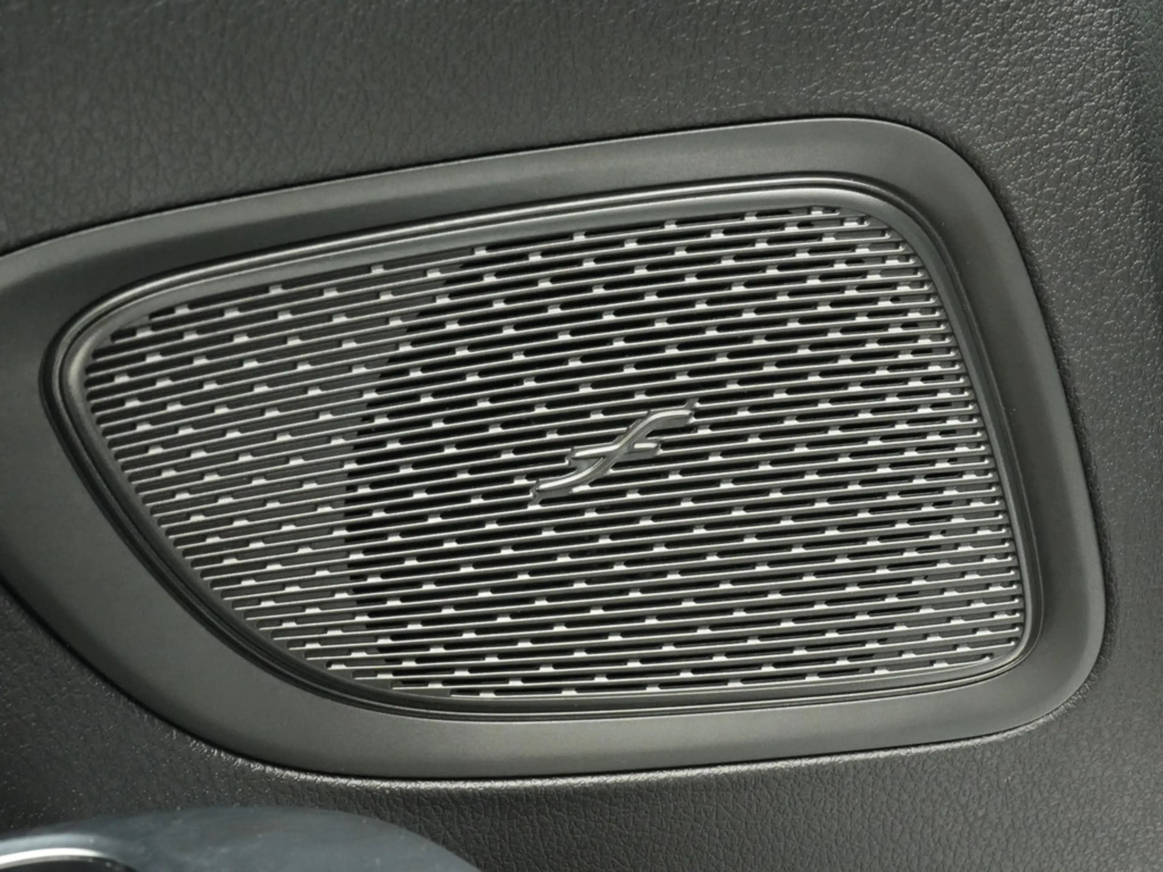 Mercedes-Benz C 200 T AMG Line NAVI SHZ LED 360° KAM MEMORY — photo 14