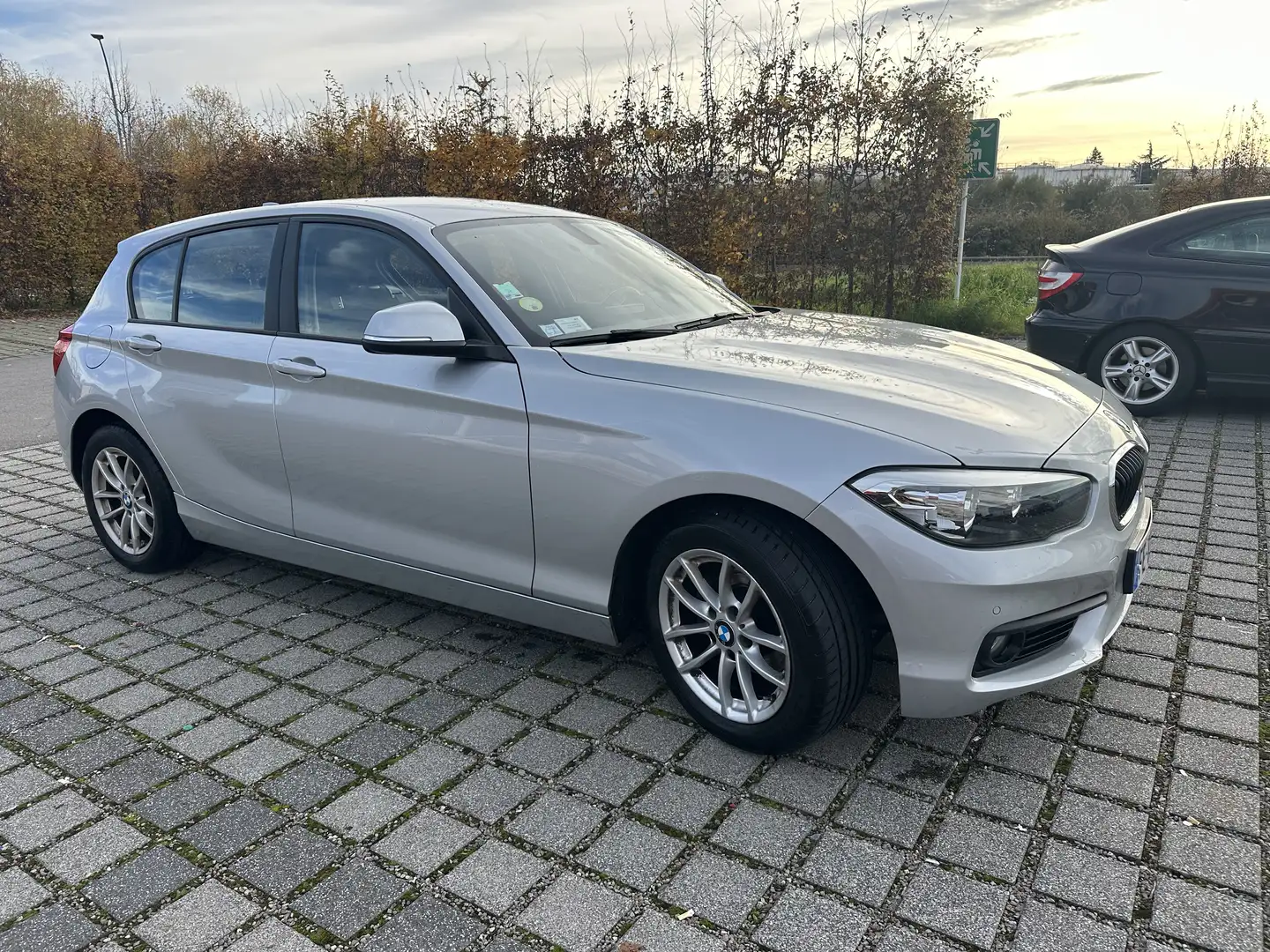 BMW 114 114d 95 ch Lounge Argent - 2