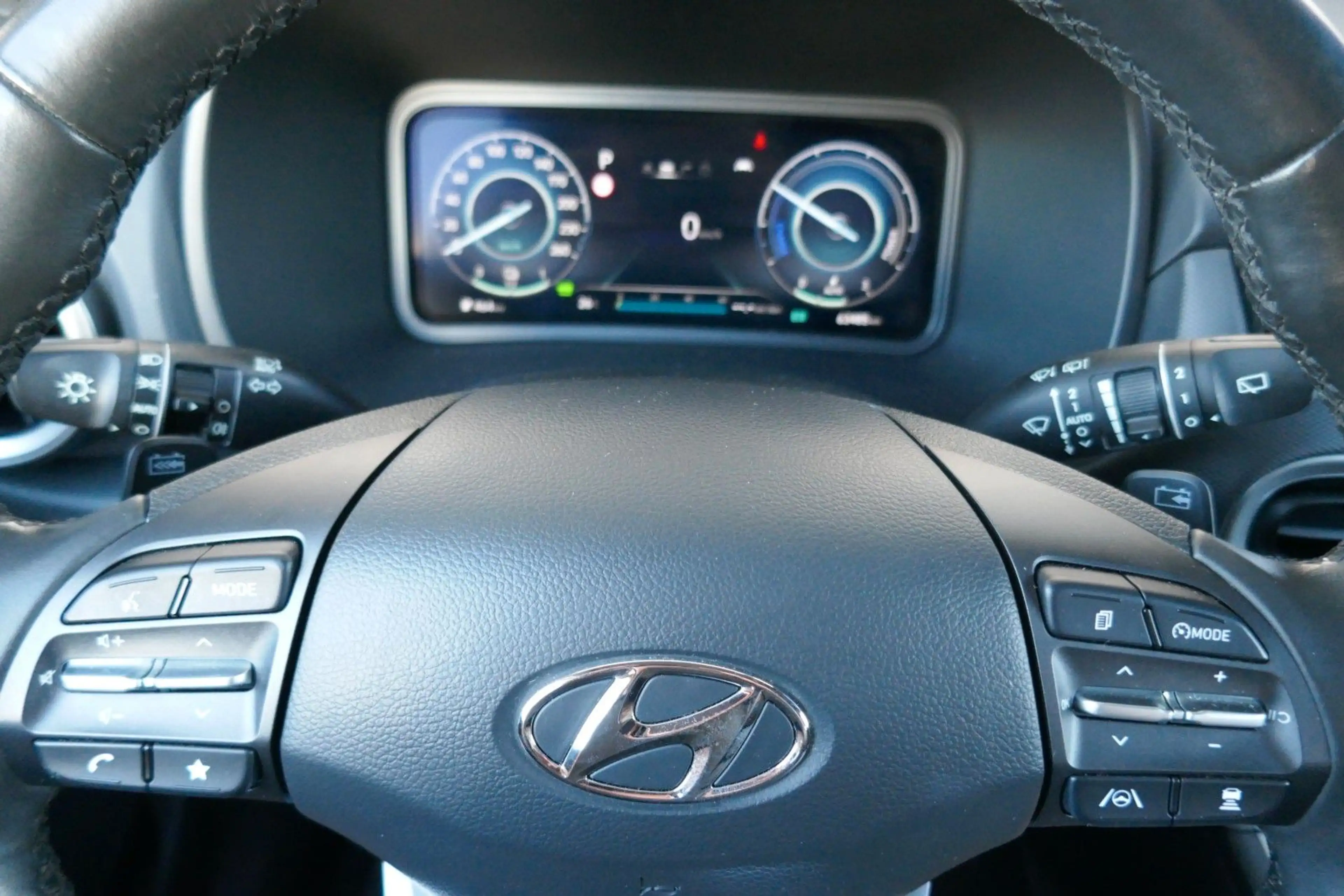 Hyundai KONA EV 100 % SOH HEAD UP ACC — photo 9