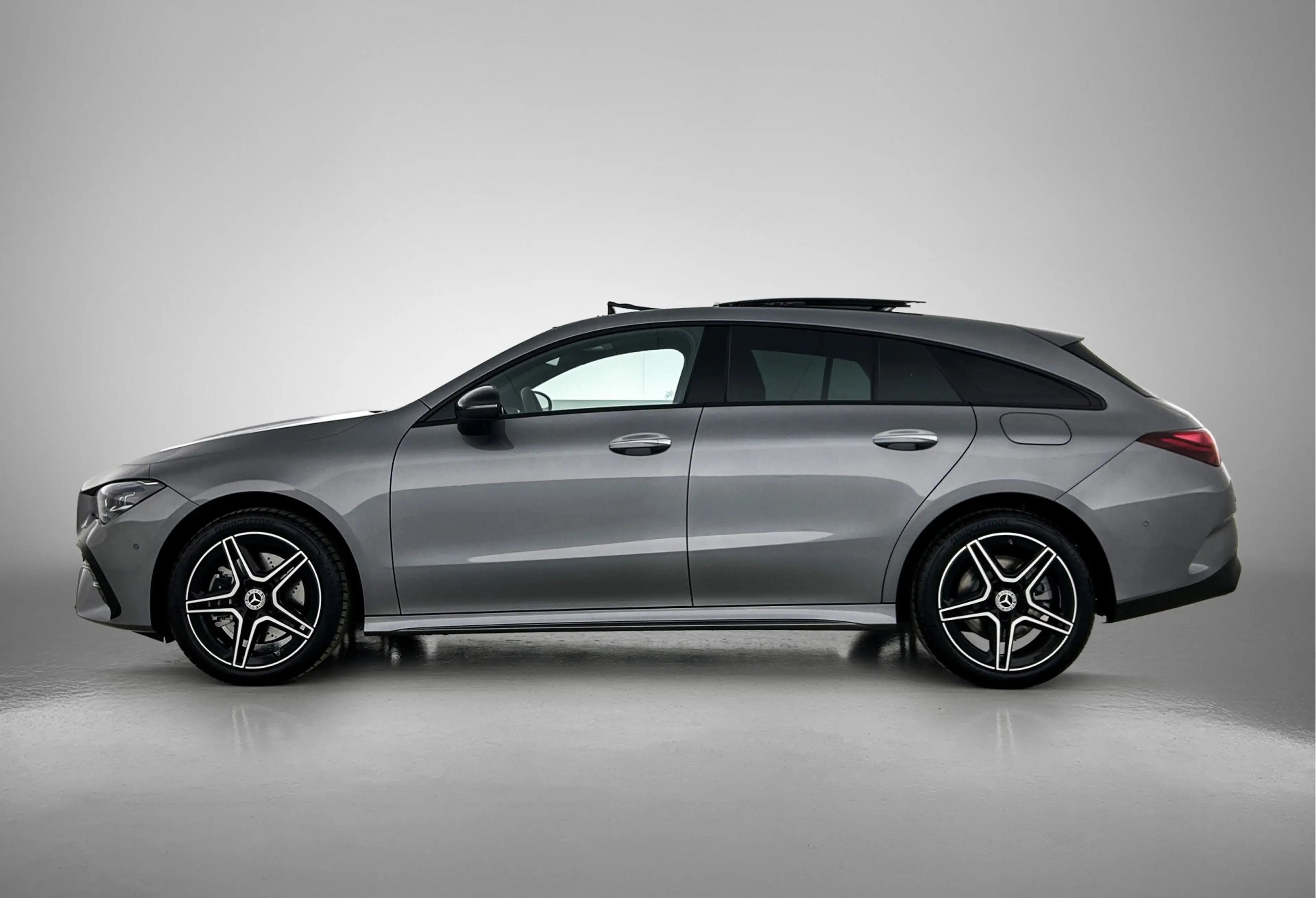 Mercedes-Benz CLA 250 Shooting Brake e Business Solution AMG | Nightpakk — photo 3