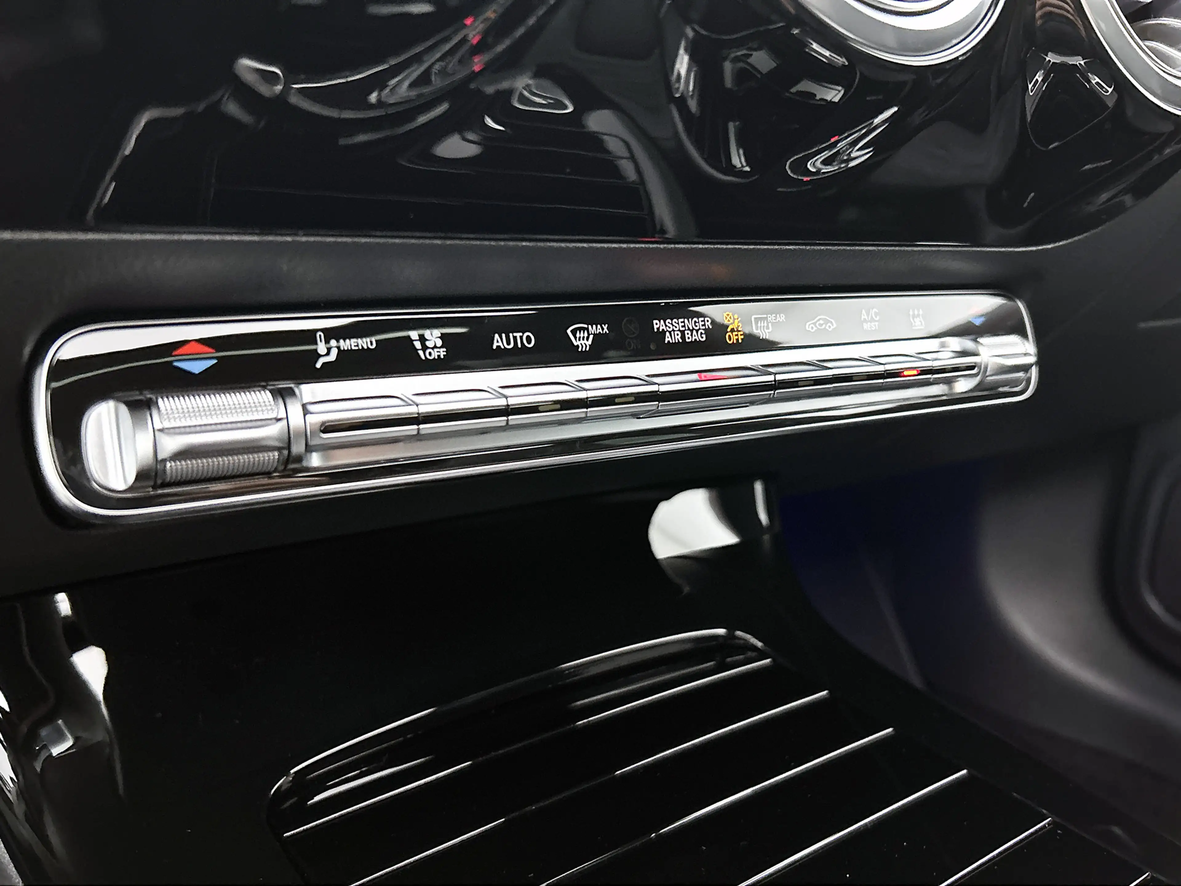 Mercedes-Benz CLA 250 Shooting Brake e Business Solution AMG | Nightpakk — photo 11