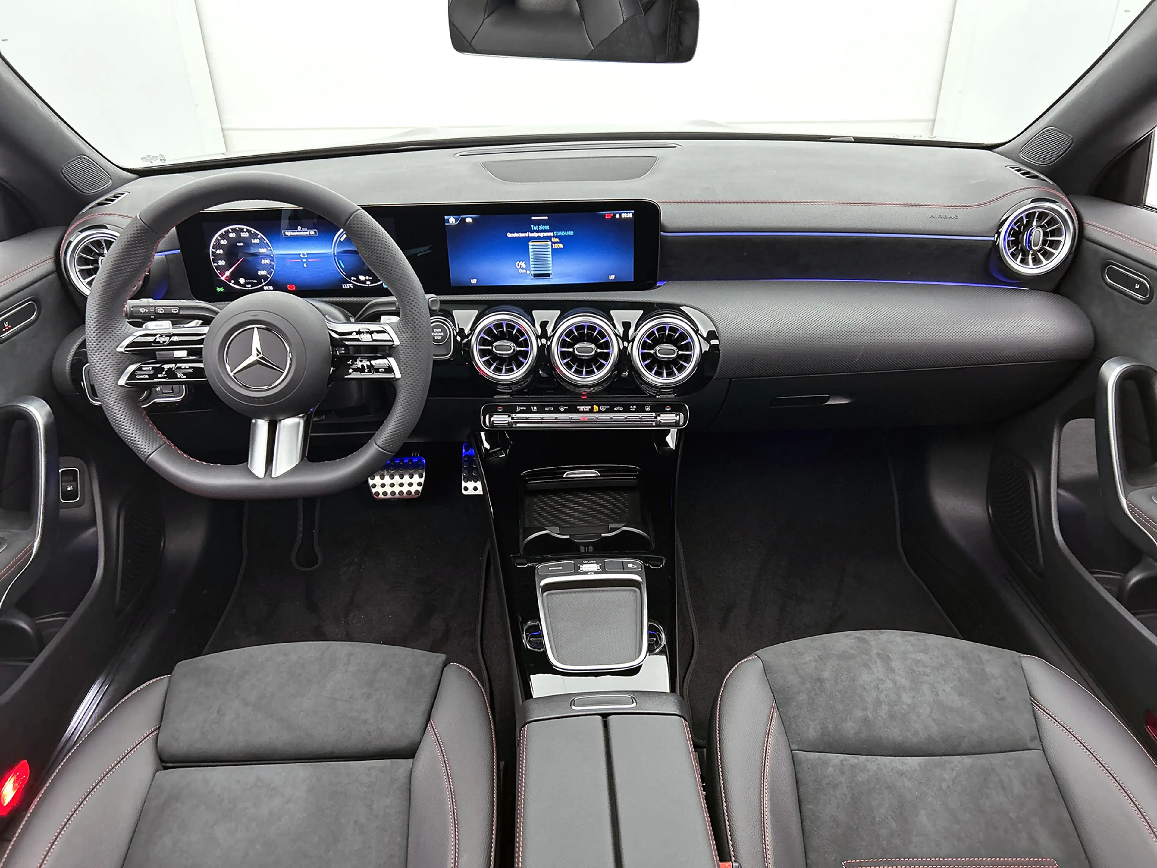 Mercedes-Benz CLA 250 Shooting Brake e Business Solution AMG | Nightpakk — photo 4