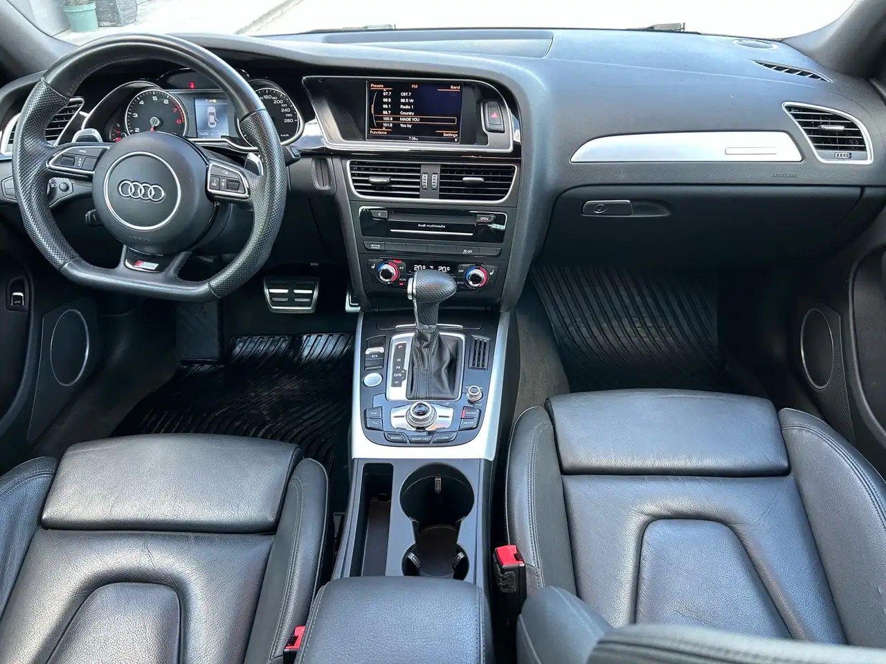 Audi A4 photo Audi A4