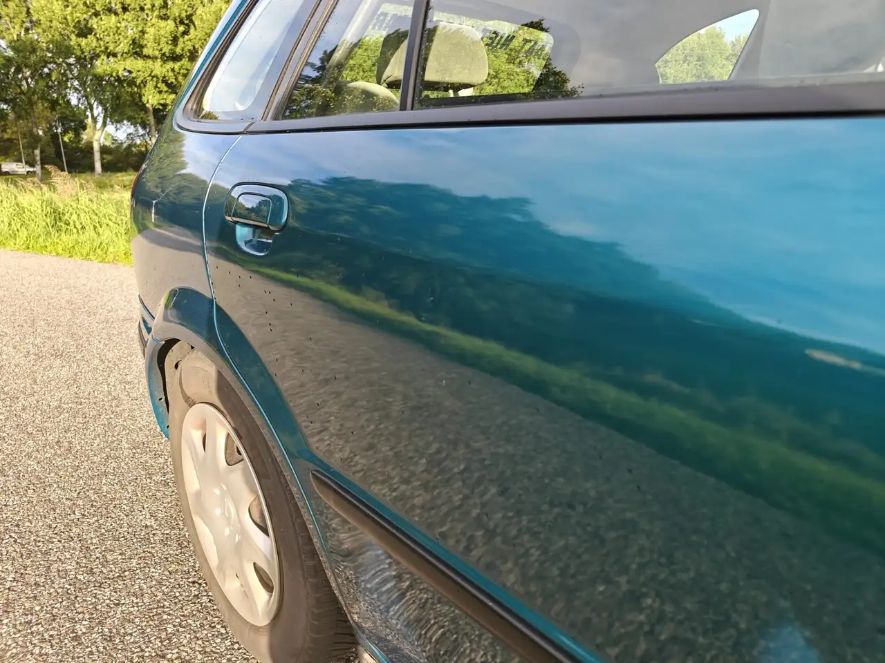 Mazda 323 1.8 F, foto 8