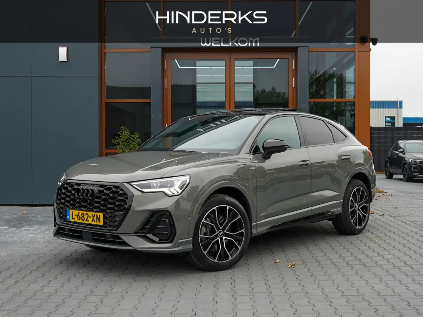 Audi Q3 Sportback 45 TFSI e S Edition | Pano | Adap. Cruis Grijs - 1