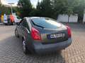 Nissan Primera Guter Zustand. Klima, Rückfahrkamera, inkl. Winterreifen. Auspuff müsste geschweißt werden (macht Geräusch). Grau - thumbnail 8