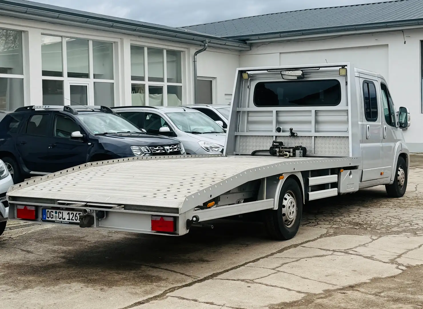 Fiat Ducato Transporter 150PS*AHK*LED*Webasto*Voll Silber - 2