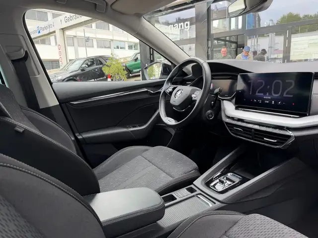 Skoda Octavia view 5