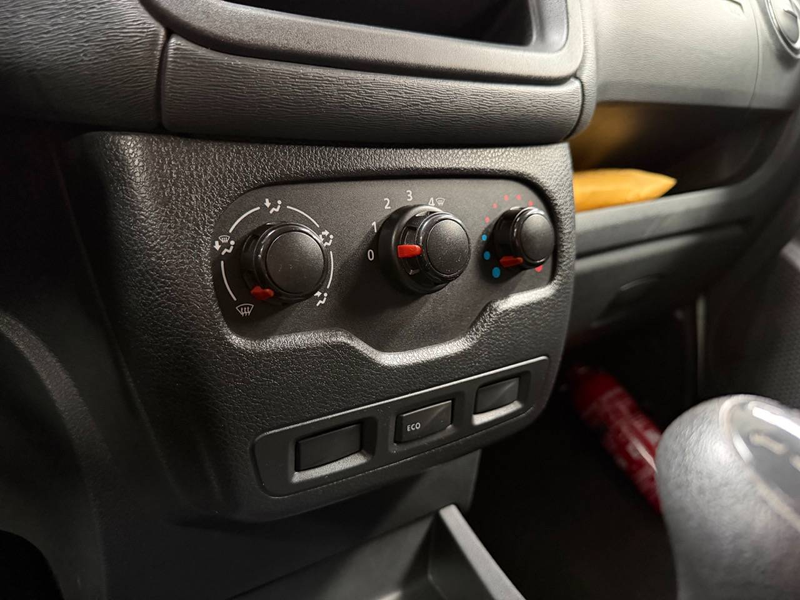 Dacia Dokker 1.6i Ambiance — photo 11